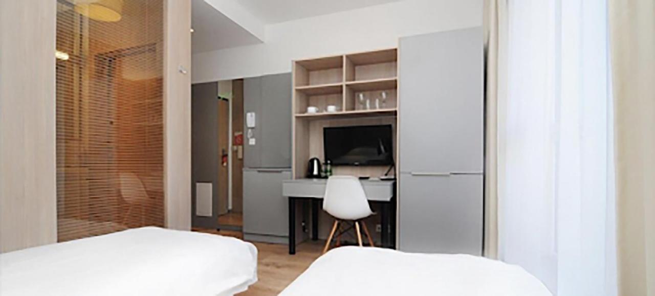 وارسو 404 Rooms Wolska Apartament المظهر الخارجي الصورة