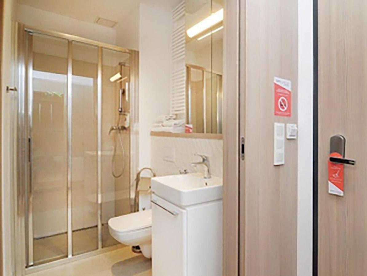وارسو 404 Rooms Wolska Apartament المظهر الخارجي الصورة